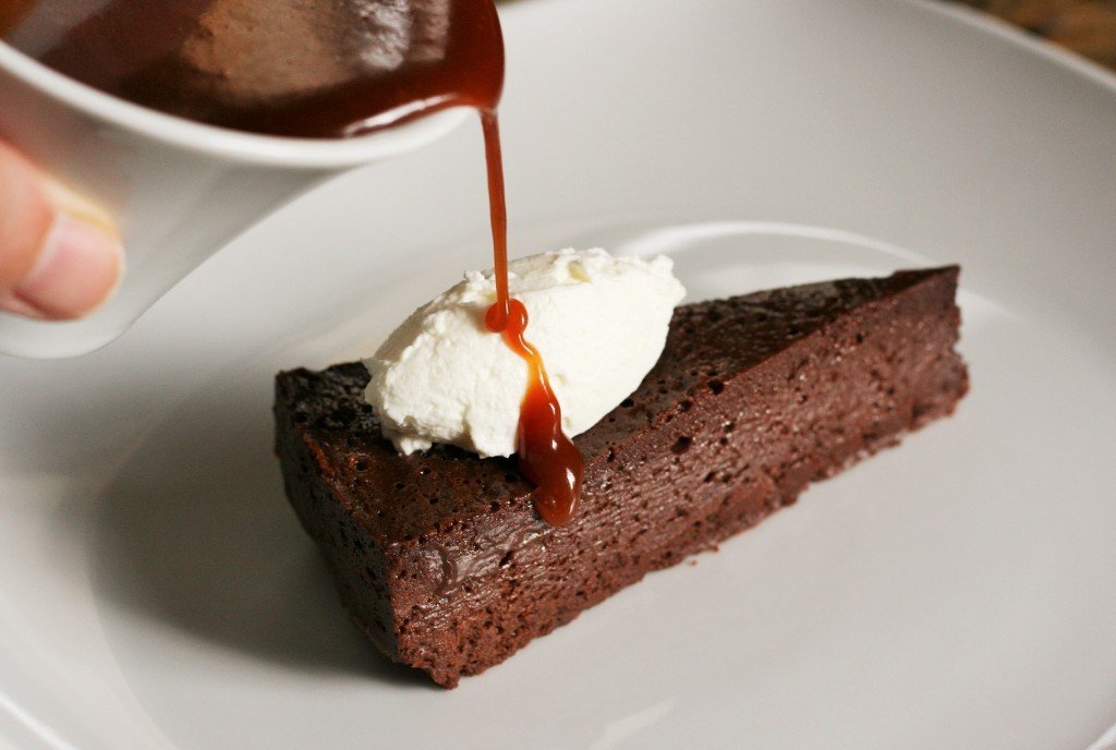 FlourlessChocolateTorte20